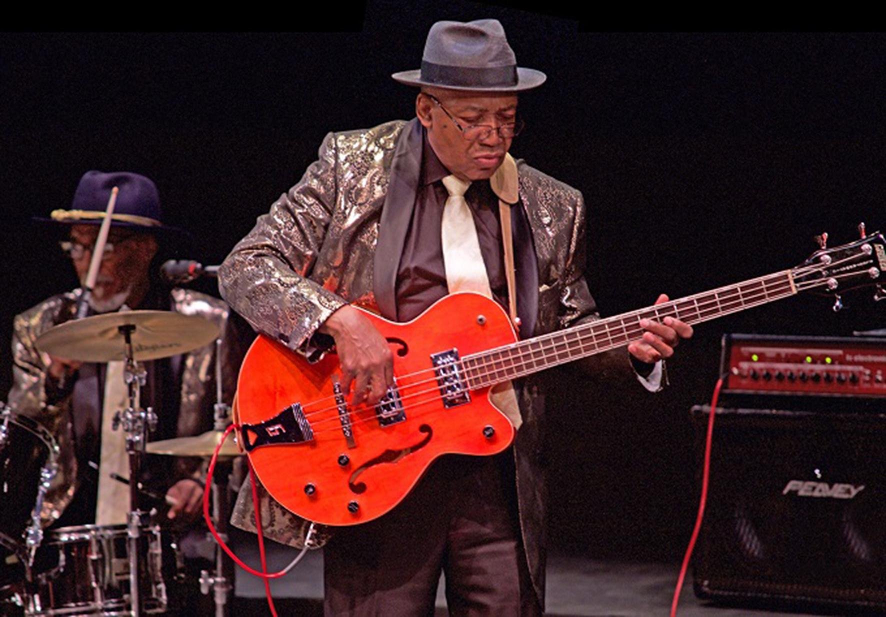 Freddie Dixon, embaixador do blues, se apresenta em Porto Alegre