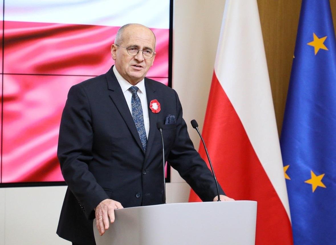 Ministro das rela&ccedil;&otilde;es exteriores da Pol&ocirc;nia, Zbigniew Rau