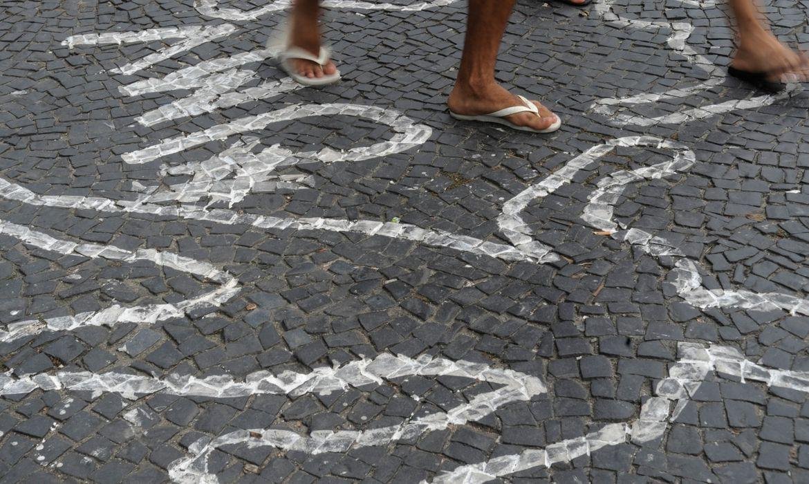 O Rio de Janeiro registra duas mortes de pessoas negras assassinadas pela pol&iacute;cia por dia e &eacute; o estado com maior total de chacinas