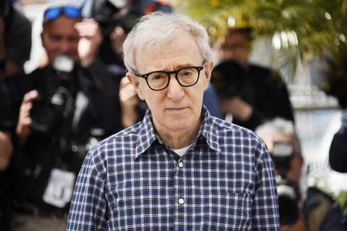 O diretor de cinema americano Woody Allen terminou de rodar nesta semana em Paris seu 50&ordm; filme, "Wasp22"
