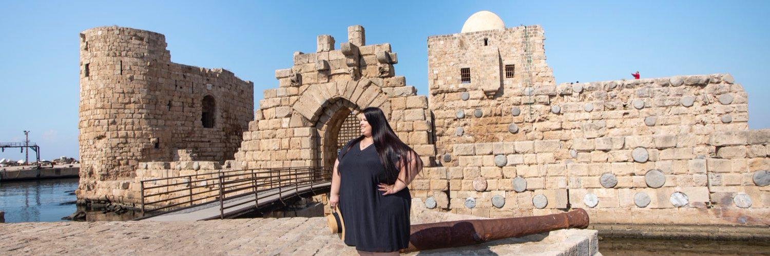 A modelo plus size e influenciadora digital Juliana Nehme relatou caso em suas redes sociais
