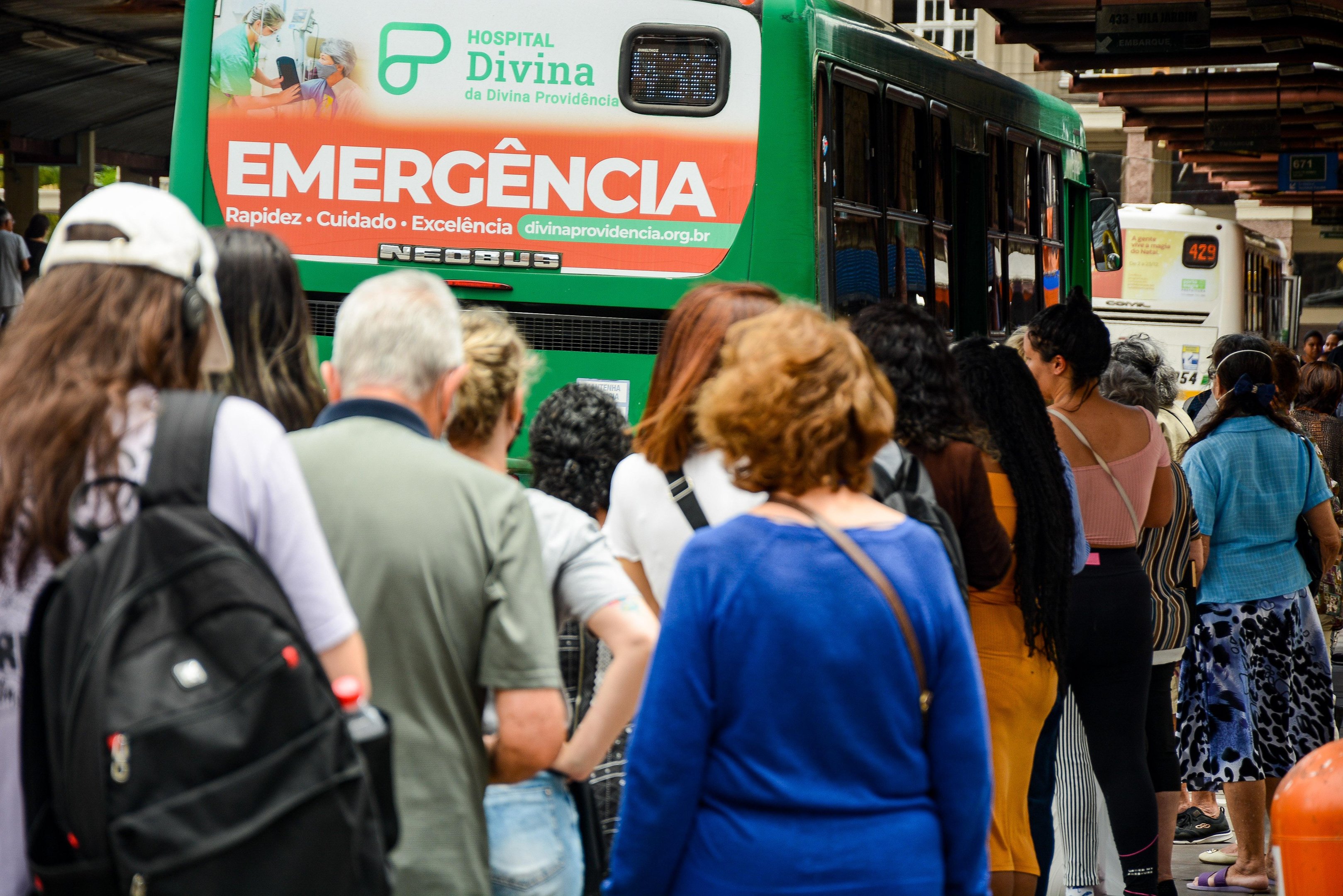 Movimento foi moderado nos terminais do Mercado P&uacute;blico, no Centro Hist&oacute;rico
