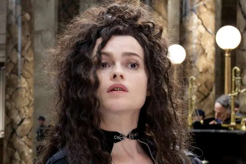 Helena Bonham &eacute; conhecida por atua&ccedil;&otilde;es na saga "Harry Potter", "A Noiva Cad&aacute;ver" e "A Fant&aacute;stica F&aacute;brica de Chocolate"