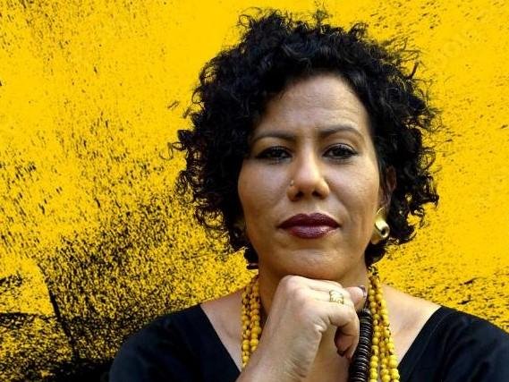 Indiana Nomma presta tributo a La Negra no disco " A Voz dos Sem Voz"