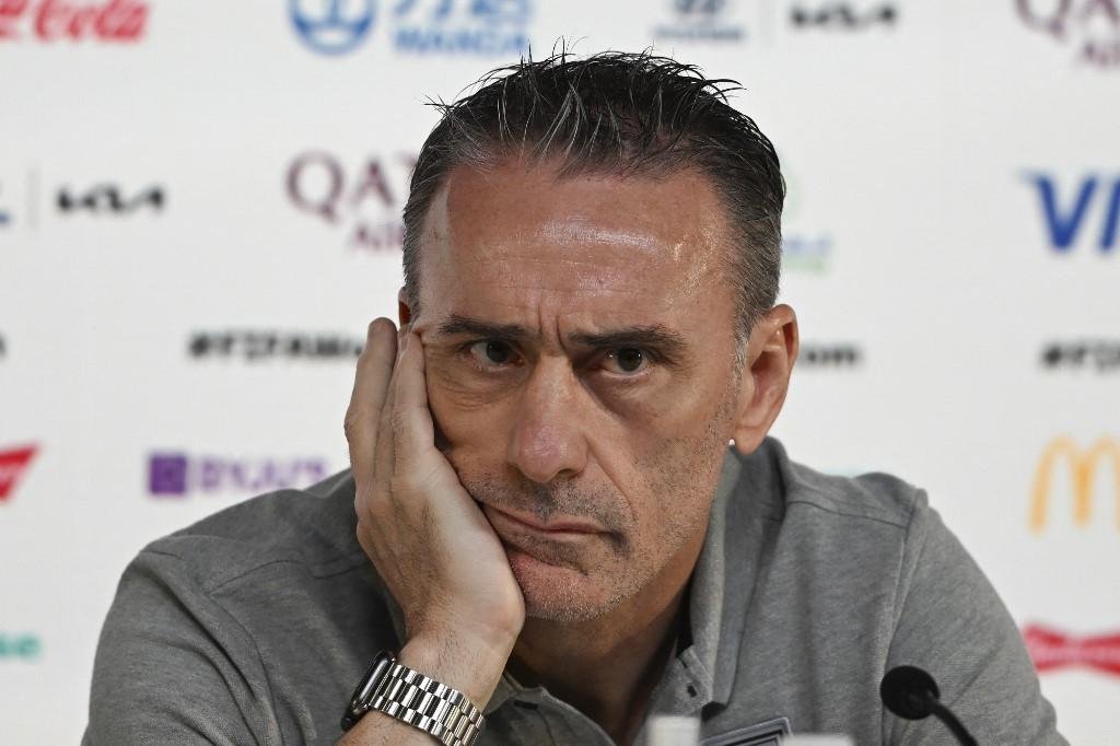 Paulo Bento criticou per&iacute;odo de 72 horas entre o &uacute;ltimo jogo com Portugal e o confronto de segunda-feira
