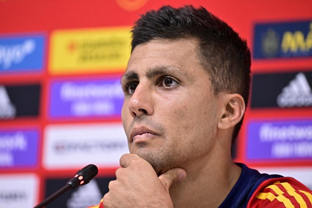 Rodri concedeu entrevista coletiva neste domingo