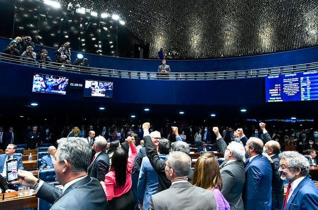 Vota&ccedil;&atilde;o teve maioria em dois turnos