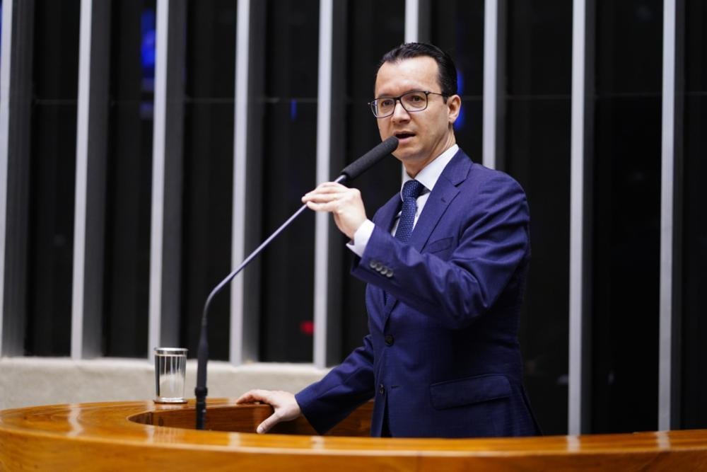 Cardoso discursou no plen&aacute;rio do Legislativo e disse que entidade &eacute; "voz forte em defesa do setor produtivo"