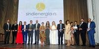 Sindienergia-RS comemora 10 anos de atividade e premia 35 homenageados