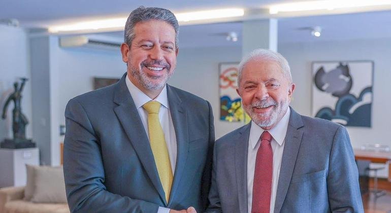 Lira e Lula firmaram acordo para passar PEC do estouro, mas mat&eacute;ria pode enfrentar entraves