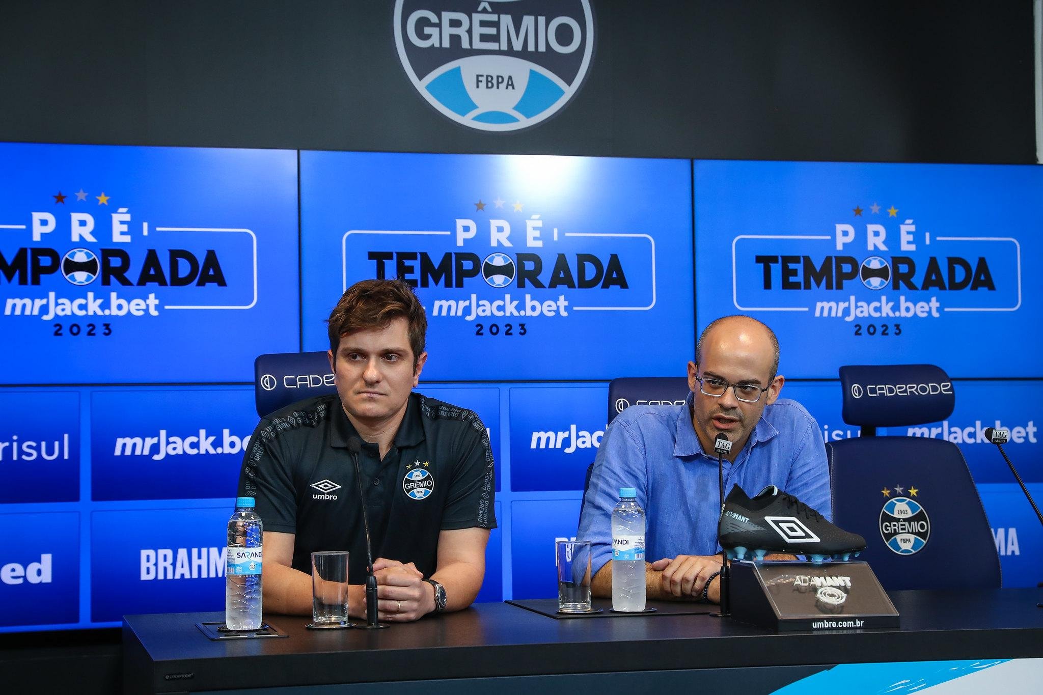 Ant&ocirc;nio Brum, diretor de futebol, e Paulo Caleffi, vice de futebol, concederam entrevista coletiva