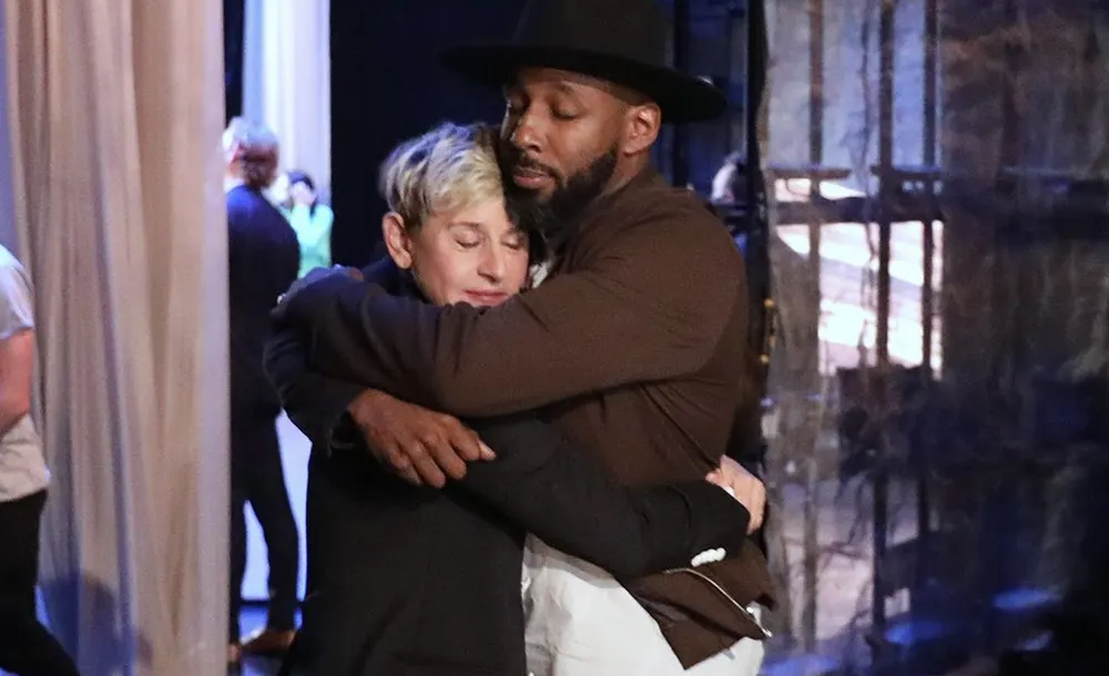 A apresentadora Ellen DeGeneres e Stephen "Twitch"