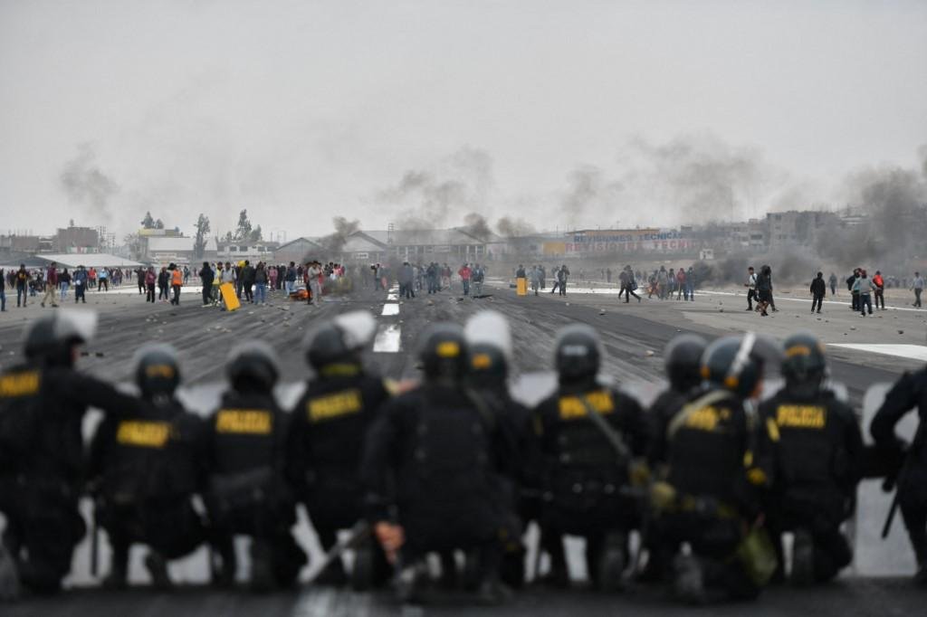 Pa&iacute;s vive uma onda de manifesta&ccedil;&otilde;es