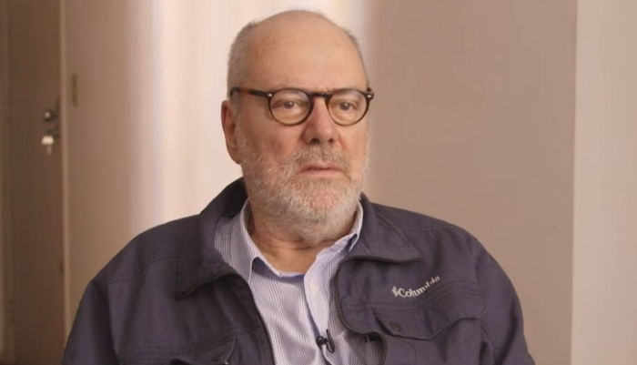 Na sua melancolia mel&oacute;dica e no seu delicado lidar com a escurid&atilde;o, Jo&atilde;o Gilberto Noll soube tratar, desde os primeiros contos e romances, desses "lugares de dentro"