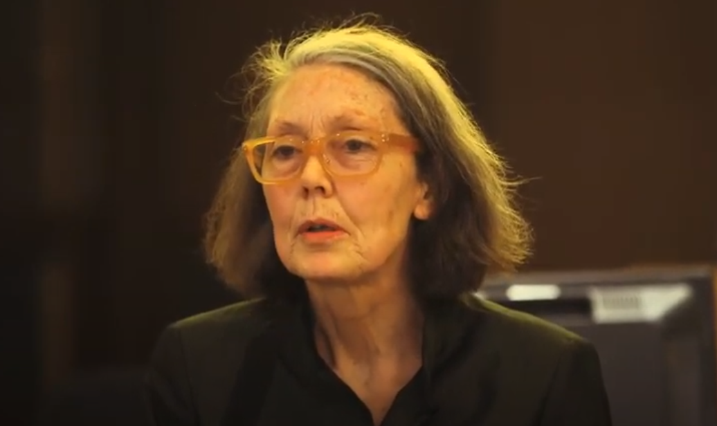 Anne Carson &eacute; poeta, ensa&iacute;sta, professora de literatura cl&aacute;ssica e tradutora de grego antigo