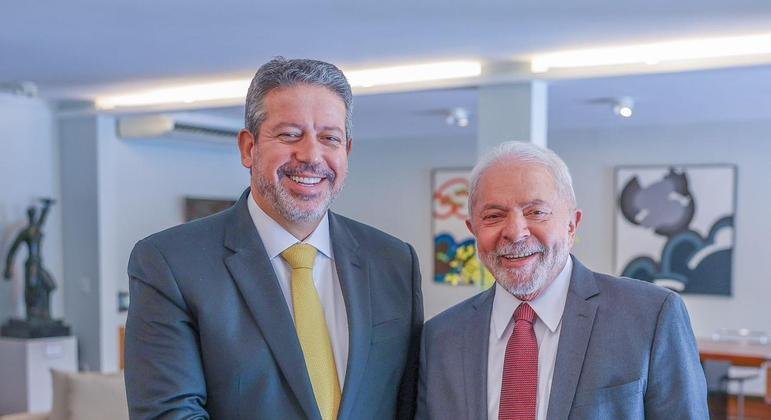 Arthur Lira, presidente da C&acirc;mara, e Luiz In&aacute;cio Lula da Silva, presidente eleito da Rep&uacute;blica