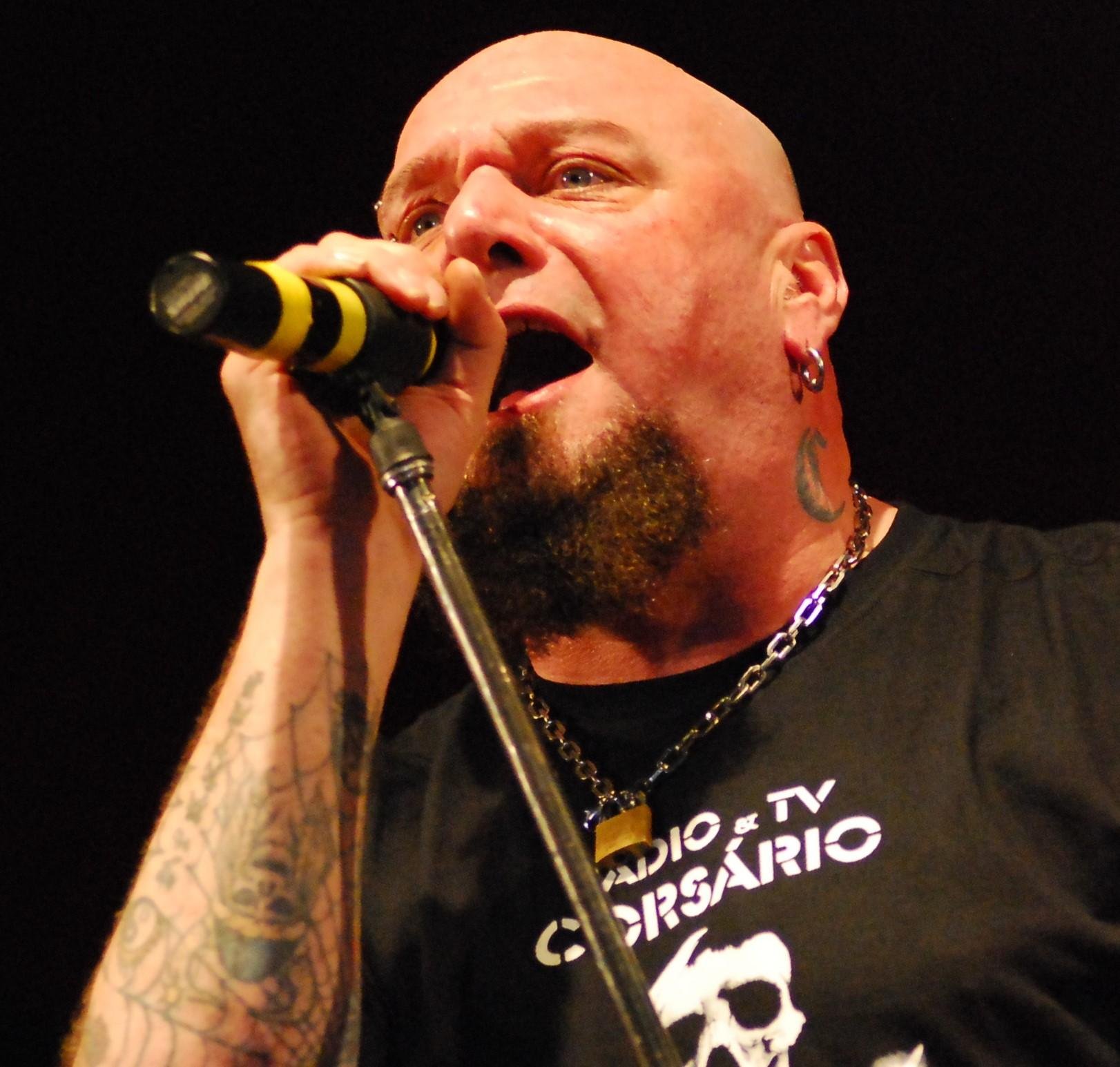 Paul Di'Anno, a lend&aacute;ria voz dos primeiros discos do Iron Maiden