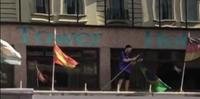 Torcedor arranca bandeira do Brasil de mastro em Buenos Aires