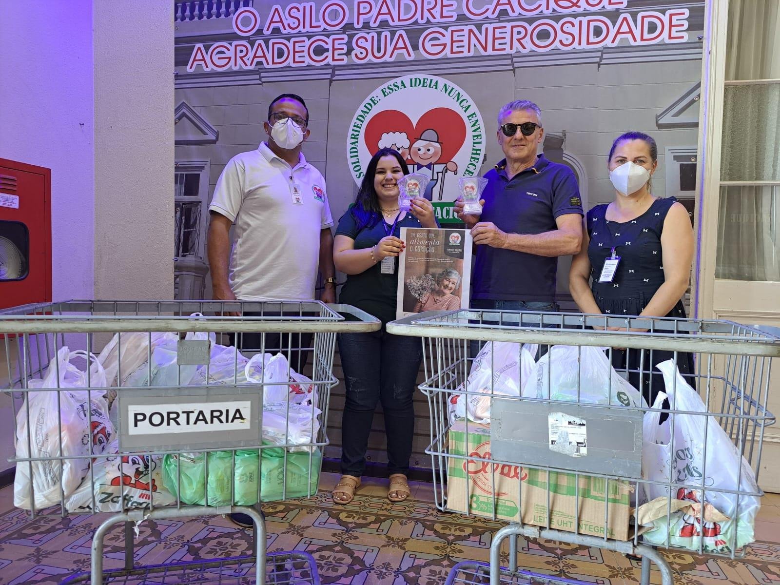 Ger&ecirc;ncia do Asilo Padre Cacique recebeu doa&ccedil;&otilde;es de representantes do RH do Correio do Povo