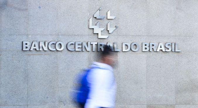 Em 2021, taxa sobre dinheiro n&atilde;o sacado arrecadou R$ 943 milh&otilde;es