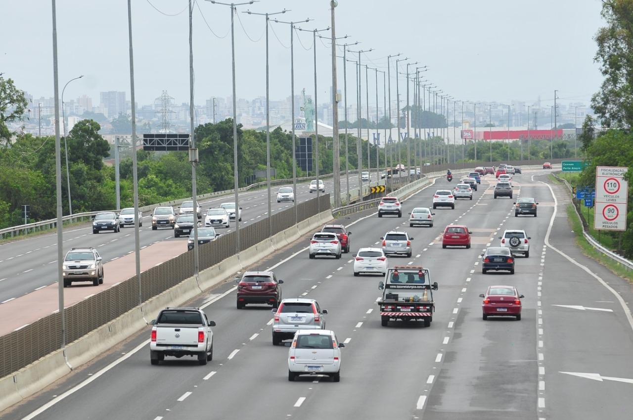 Movimento de retorno a Porto Alegre no domingo ap&oacute;s feriado de Natal