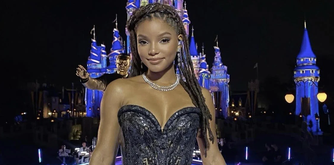 Halle Bailey mostrou ter uma grande voz ao interpretar can&ccedil;&otilde;es no filme infanto-juvenil