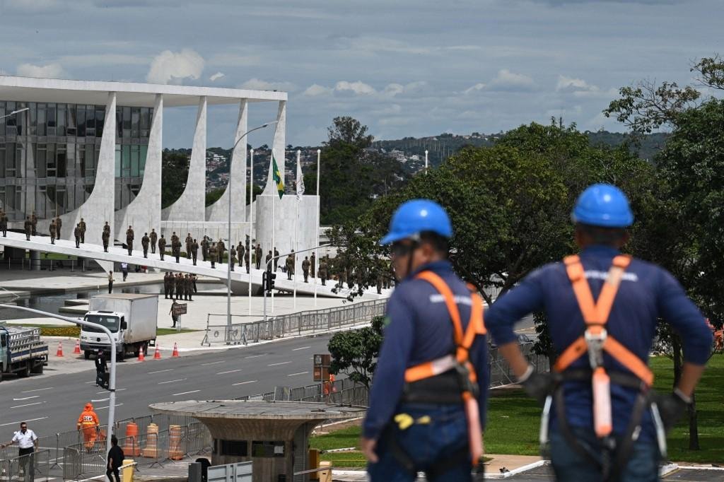Armas brancas, garrafas de vidro e animais n&atilde;o poder&atilde;o entrar; cerim&ocirc;nia acontece neste domingo na Esplanada dos Minist&eacute;rios