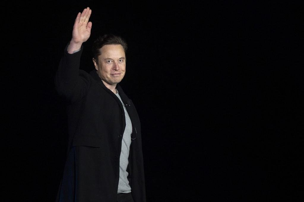 O bilion&aacute;rio chegou a perder o posto de "homem mais rico do mundo" ap&oacute;s a queda da valoriza&ccedil;&atilde;o da Tesla