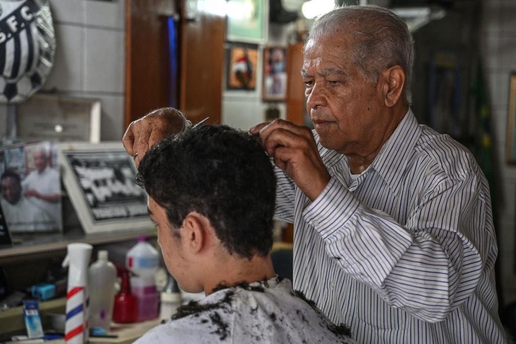 O craque confiou a Jo&atilde;o Ara&uacute;jo o cuidado com o cabelo por mais de seis d&eacute;cadas