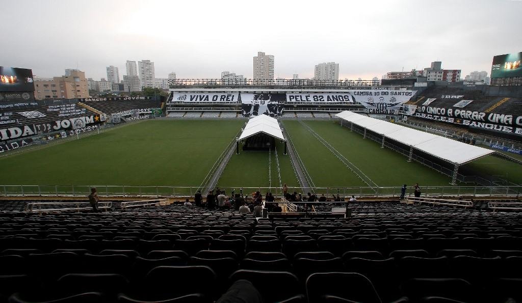 Rei do Futebol vai ser velado a partir das 10h da manh&atilde; desta segunda-feira, no est&aacute;dio da Vila Belmiro, conforme desejo do &iacute;dolo