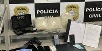 Polícia localizou pinos utilizados para o fracionamento e comercialização de cocaína