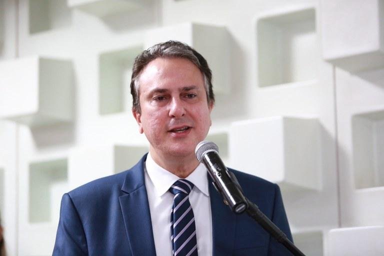 Novo titular da pasta foi governador do Cear&aacute;, com destaque na &aacute;rea educacional