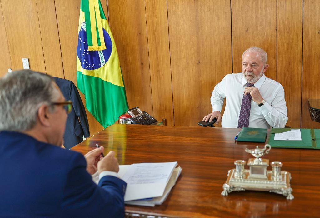 Presidente se reuniu com o ministro das Rela&ccedil;&otilde;es Institucionais, Alexandre Padilha, nesta quarta-feira