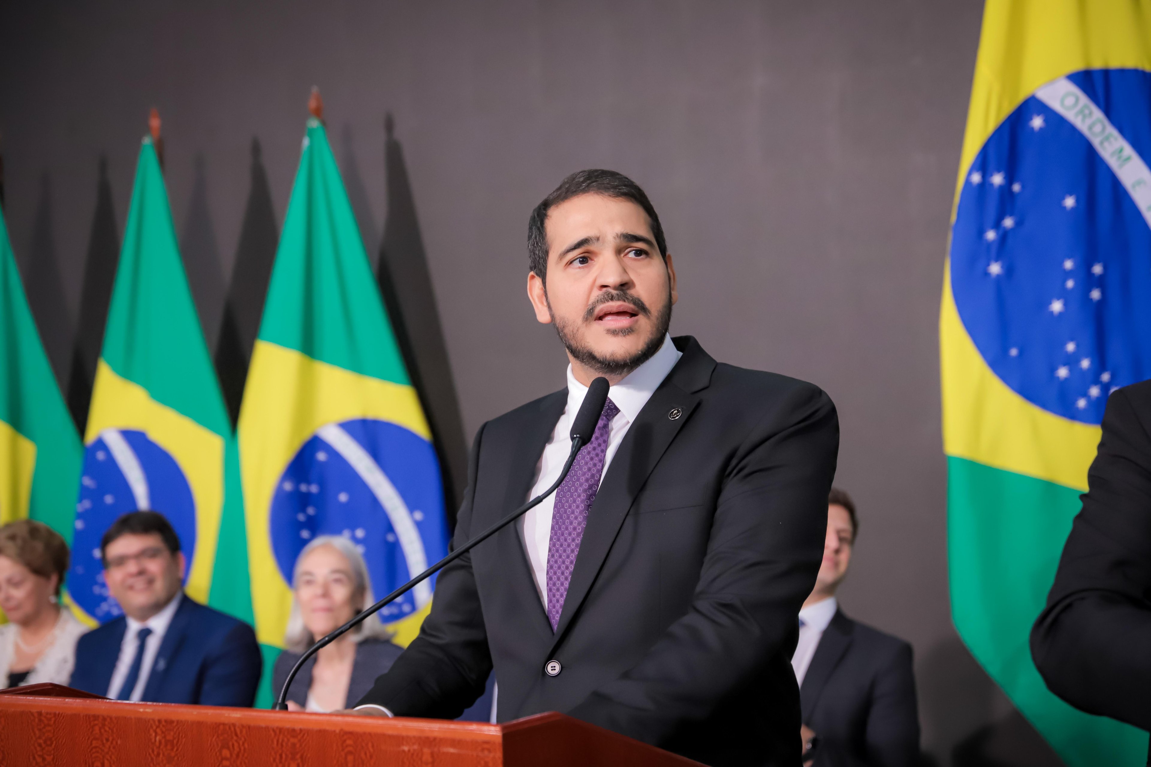 Cria&ccedil;&atilde;o da Procuradoria, anunciada pelo advogado-geral Jorge Messias, levanta o debate sobre o poder do governo