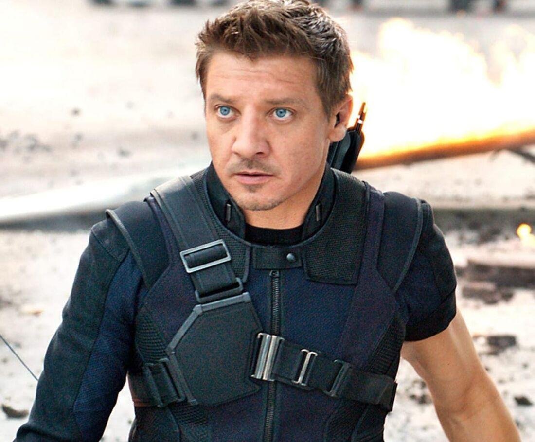 Jeremy Renner segue internado na UTI