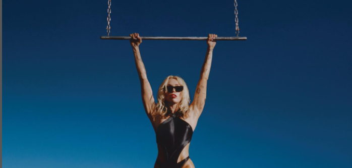 Miley Cyrus anuncia "Endless Summer Vacation", seu oitavo &aacute;lbum de est&uacute;dio, para 10 de mar&ccedil;o