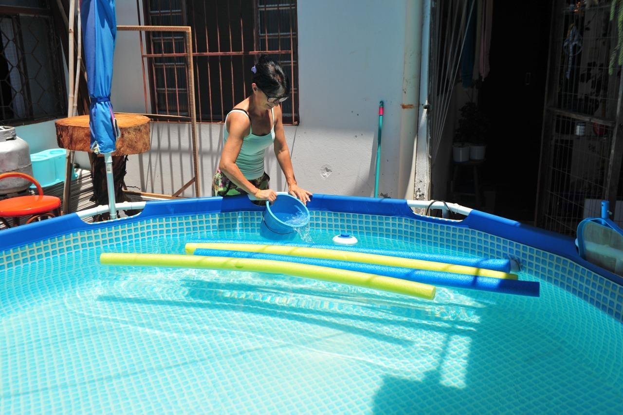 Fam&iacute;lia de Bel&eacute;m Novo comprou uma piscina de 4,6 mil litros, utilizada para regar plantas e na limpeza do pr&oacute;prio p&aacute;tio