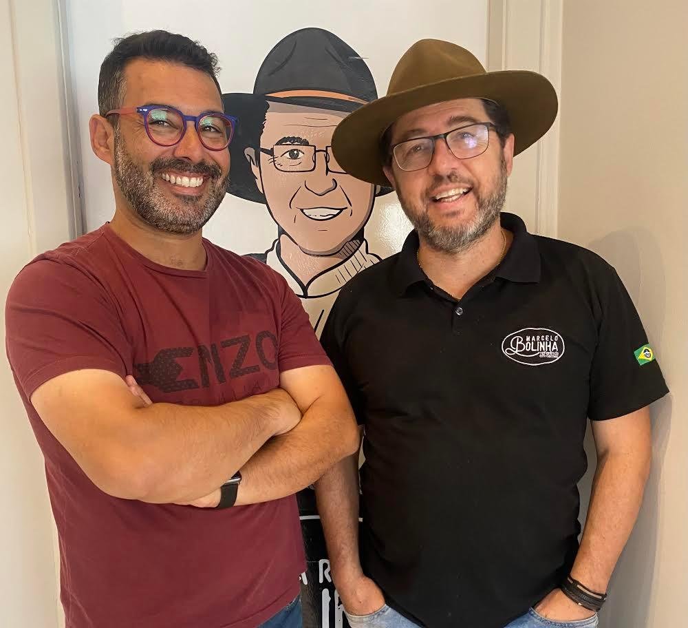 Anderson Caruso, da Acer Conectando Oportunidades, e o mestre da carne Marcelo Bolinha