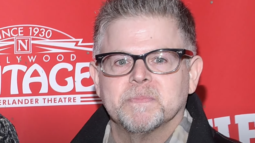 Adam Rich, ex-astro-mirim da s&eacute;rie "Oito &eacute; demais", morreu aos 54 anos neste s&aacute;bado