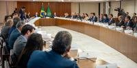 No final da tarde de segunda-feira, governadores e Chefes de Poderes se reuniram no Palácio do Planalto