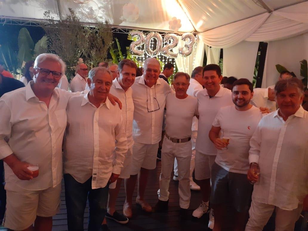 Participantes da &lsquo;Festa do Branco&rsquo;, de Dody Sirena