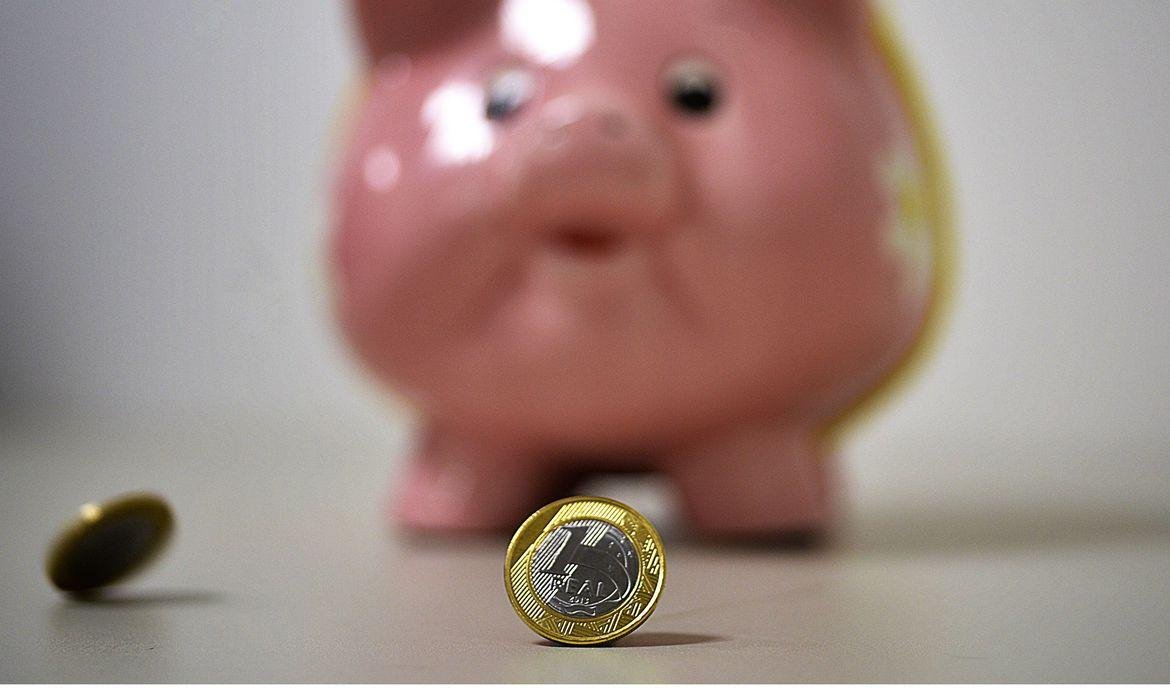 Poupan&ccedil;a rendeu mais que a infla&ccedil;&atilde;o pela primeira vez em quatro anos