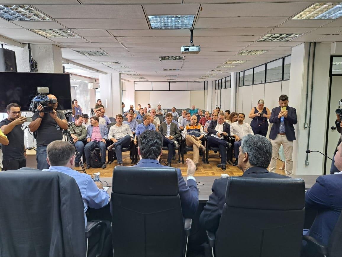Encontro reuniu, em Porto Alegre, representantes do governo e de entidades ligadas ao campo