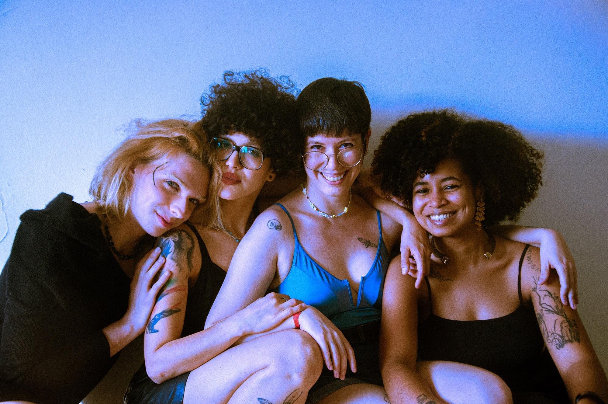 Viridiana, Paola Kirst, Thays Prado e Mel Souza cantam Gal Costa