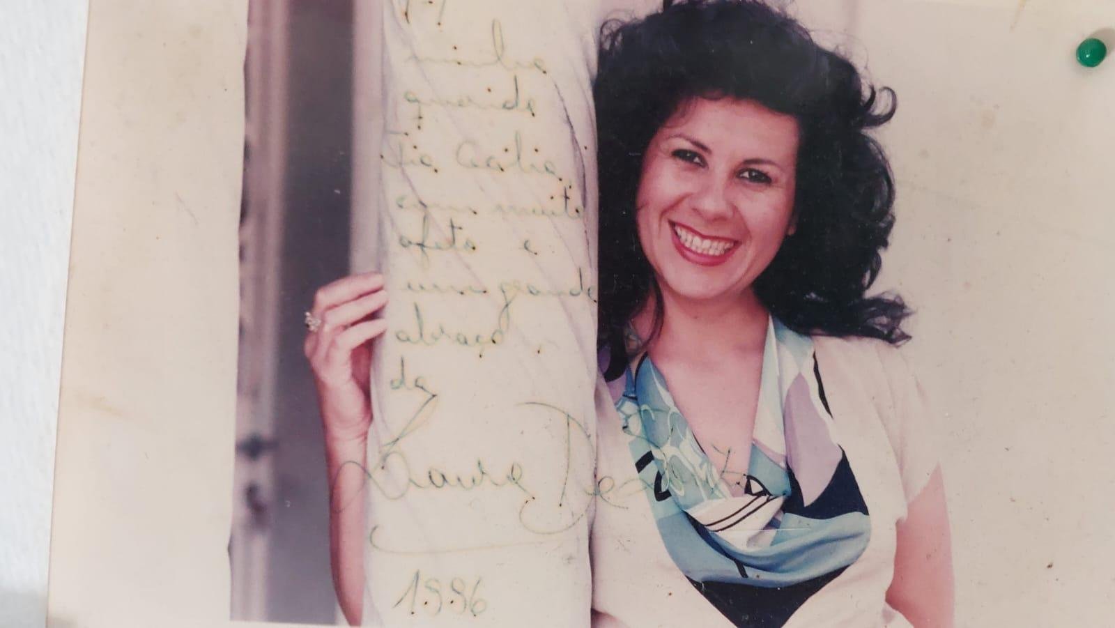 Laura de Souza (1958-2022) foi uma das cantoras l&iacute;ricas mais importantes do Rio Grande do Sul
