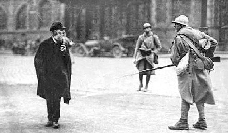 Soldado franc&ecirc;s na ocupa&ccedil;&atilde;o de Ruhr