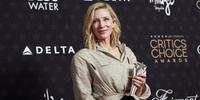Cate Blanchett ganha prêmio por sua atuação em 