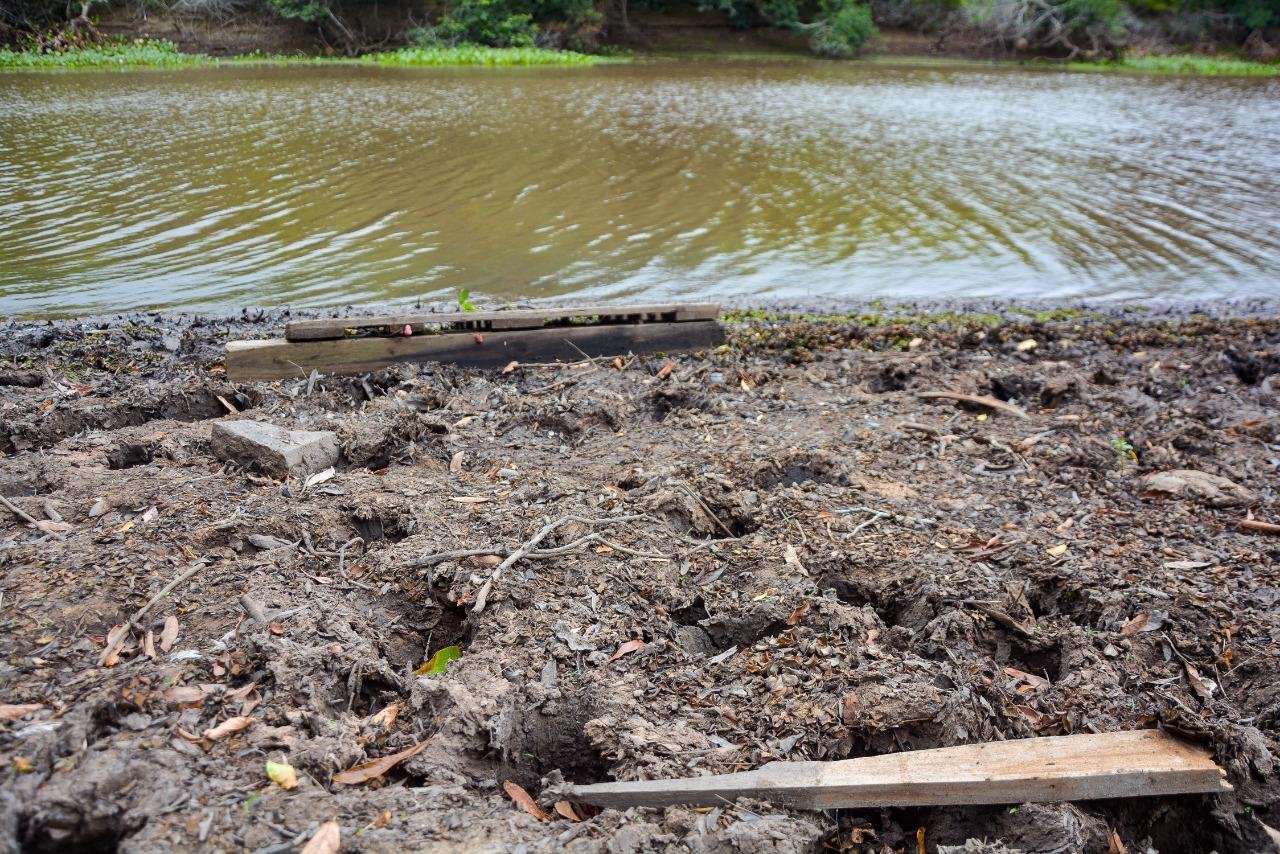 Rio Gravata&iacute;, em Gravata&iacute;, &eacute; um dos que mais sofrem os efeitos da estiagem