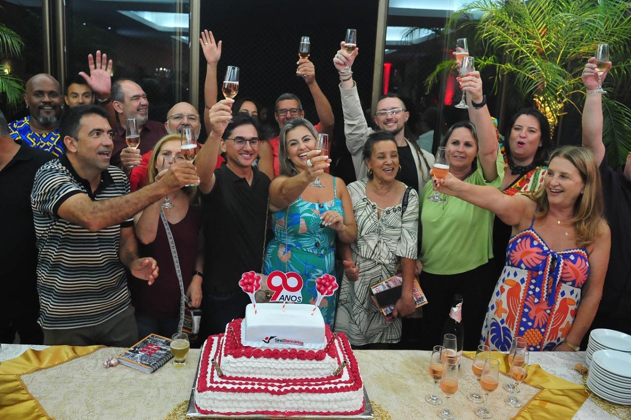 SindBanc&aacute;rios comemora 90 anos de exist&ecirc;ncia em Porto Alegre