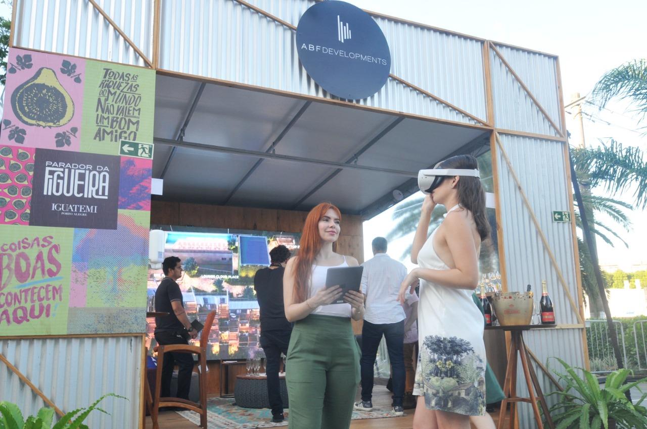 O Monjardin, da ABF Developments, no Parador da Figueira Lounge & Bar Iguatemi, permite tour virtual